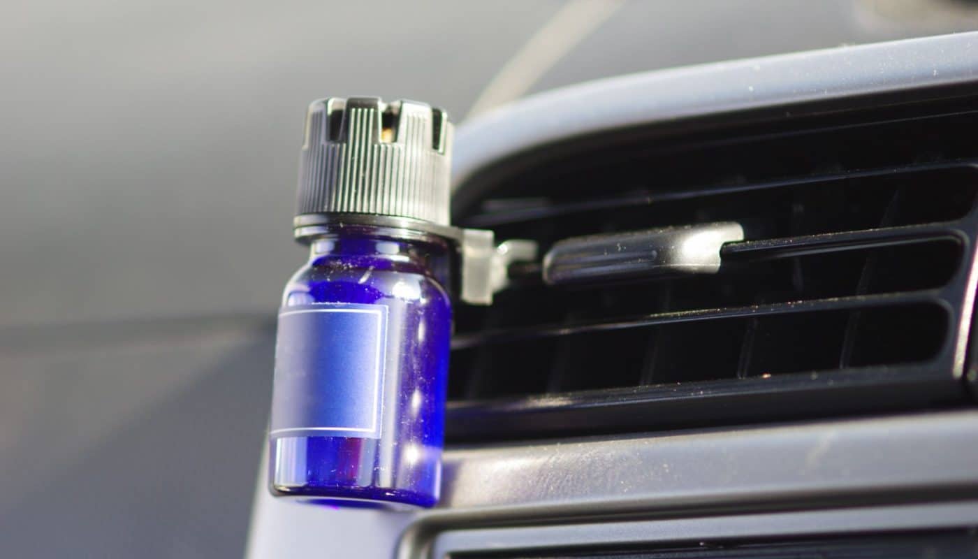 utiliser un parfum pour sa voiture