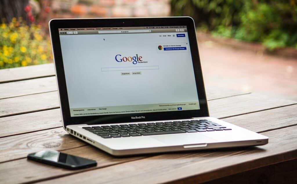  présence en ligne avec un web marketer 