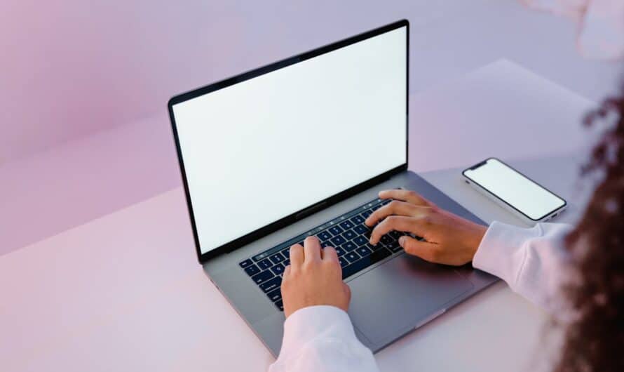 Comment choisir le PC portable idéal pour un développeur web