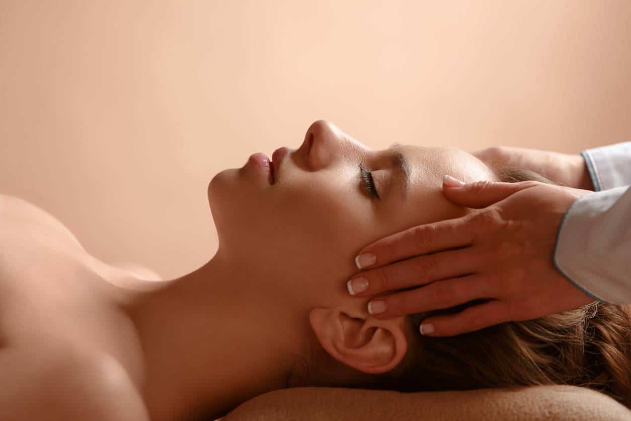 massage de la tête à Paris