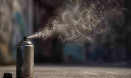 découvrez les réponses possibles pour le terme 'essence en bombe' dans les mots fléchés et facilitez vos recherches grâce à nos solutions rapides et précises.