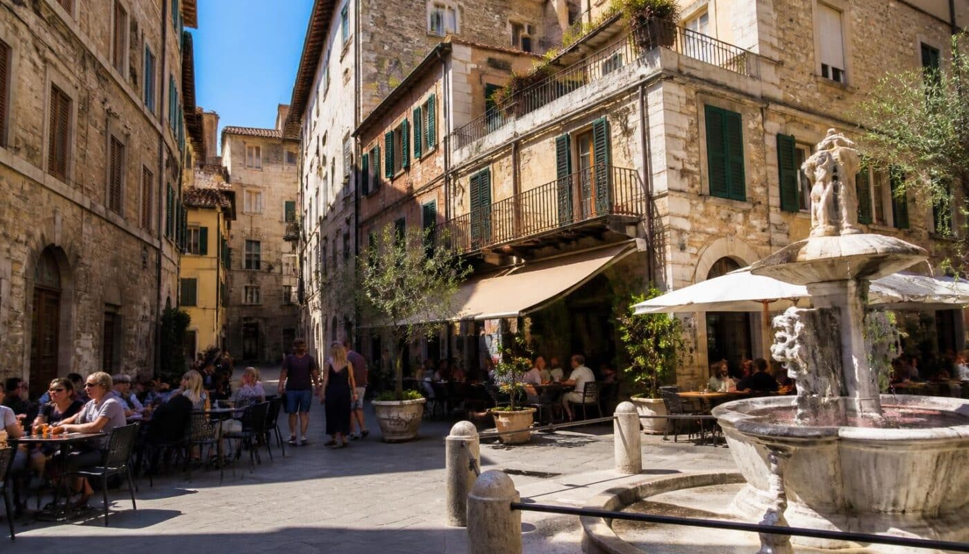 découvrez des solutions rapides et efficaces pour les mots fléchés portant sur les villes italiennes. trouvez facilement le nom des villes italiennes grâce à nos indices et astuces.