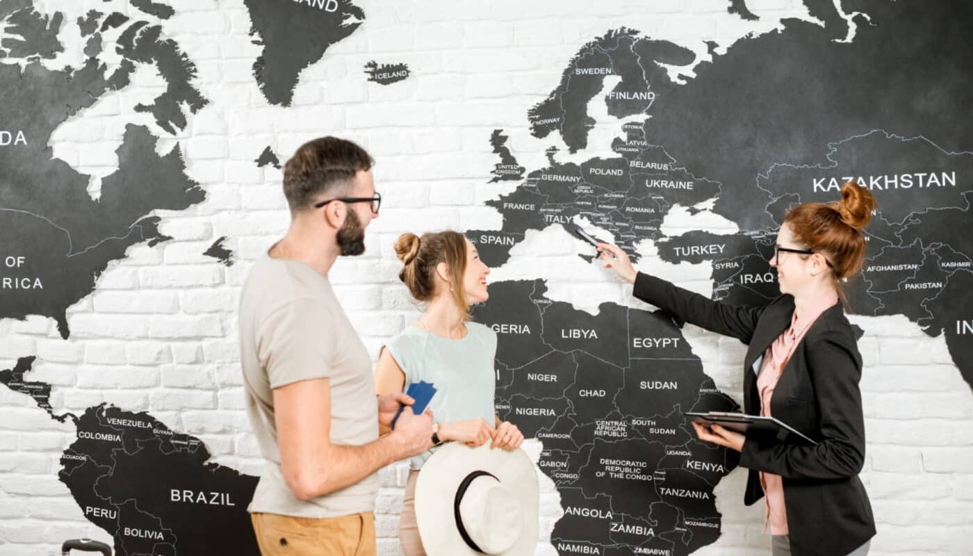 Voyage en agence : bonnes raisons de se faire accompagner pour réussir son séjour