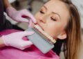 Patiente en consultation chez le dentiste